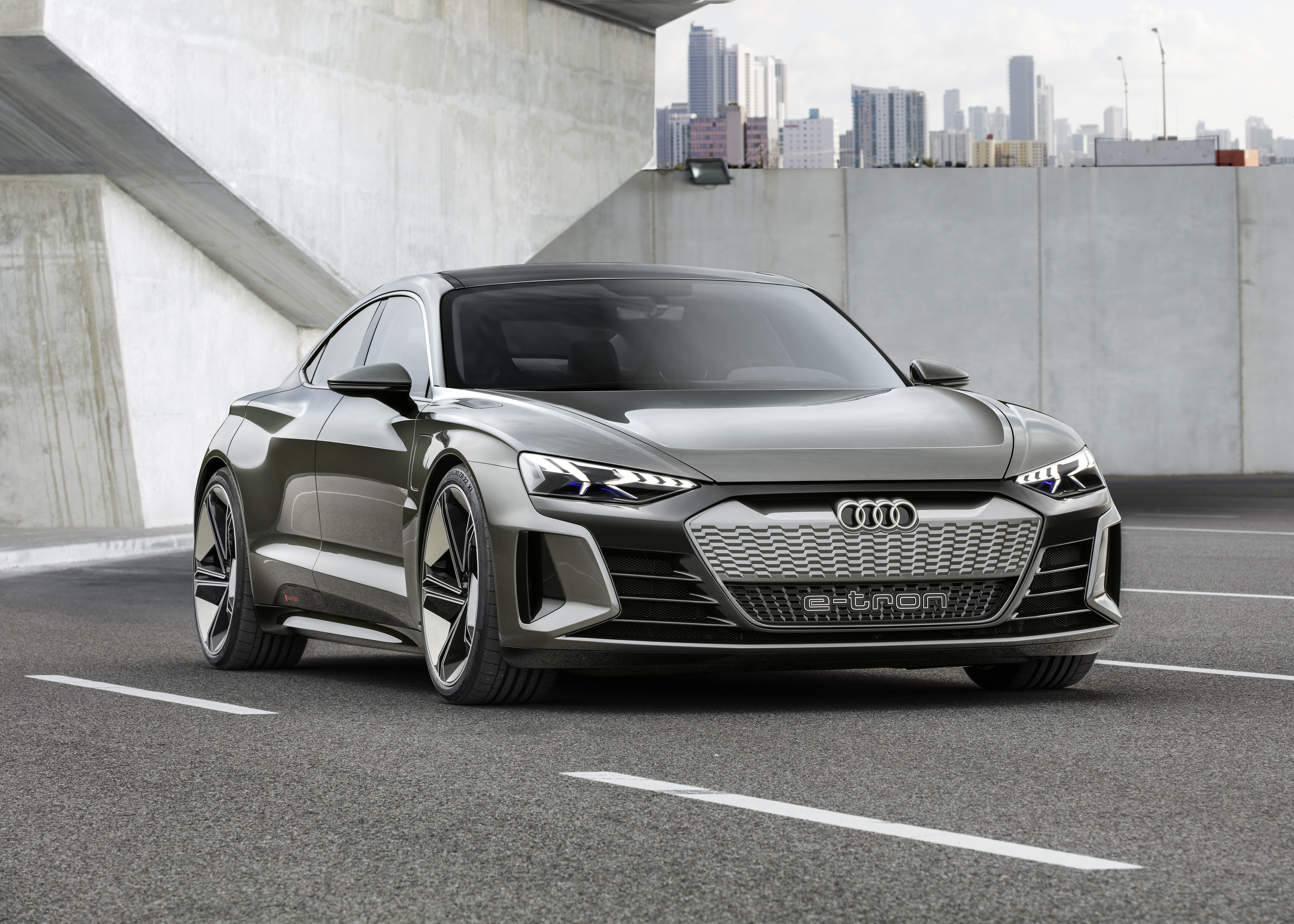 Audi e-tron GT concept in Kinetic Dust colour